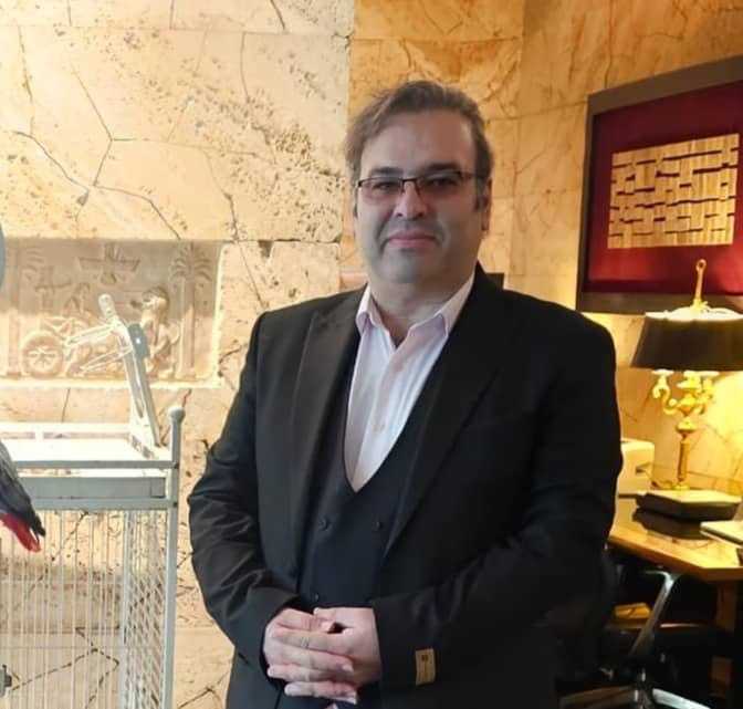تصویر دکتر محمد رضا شریفی راد فلوشیپ جراحی دیسک و ستون فقرات در شیراز