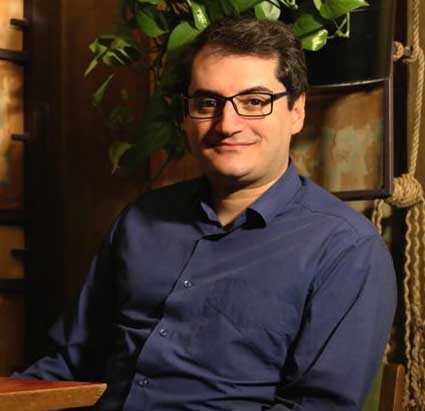 تصویر دکتر علی رزم کن متخصص جراحی مغز و اعصاب در شیراز